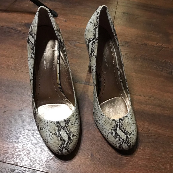 BCBGeneration Python Snake Pumps - Picture 3 of 8